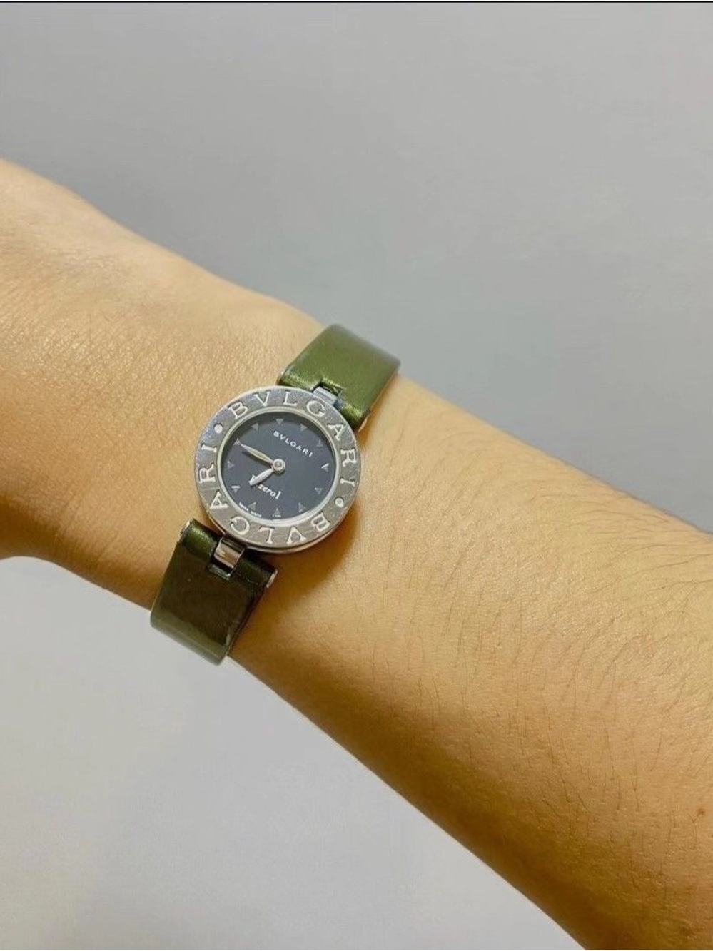 Bulgari B Zero 1 Green Leather Strap Women's Watch with Silver Bezel